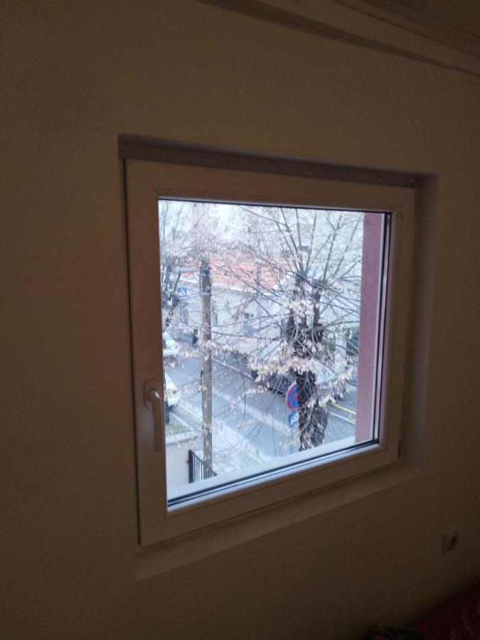 Small Apartment Private Bathroom Strong Wi-Fi Belgrado Exterior foto