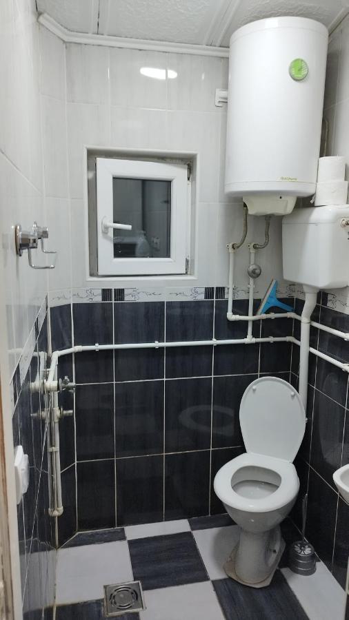 Small Apartment Private Bathroom Strong Wi-Fi Belgrado Exterior foto